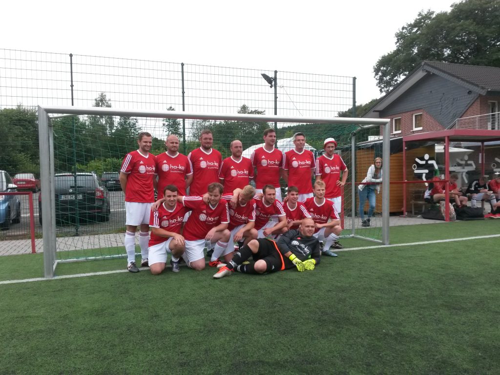 1. FC TrakTor Loch